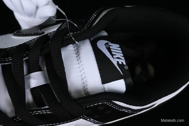 Nike Supreme x SB Dunk Low Panda Colorway Low-Top Casual Skate Shoes - RM2308-332