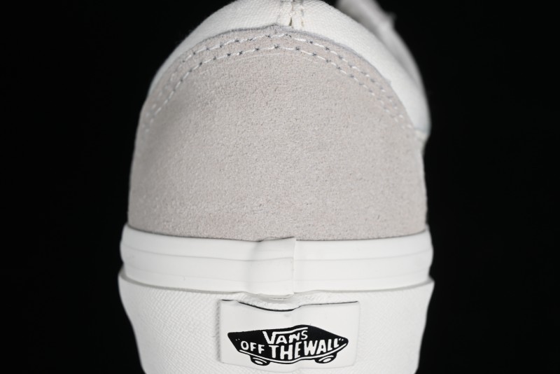 Vans Old Skool Reissue 136 Classic Low-Top Skate Shoes with Detachable Cushioned Insole - VN000MT6QC5
