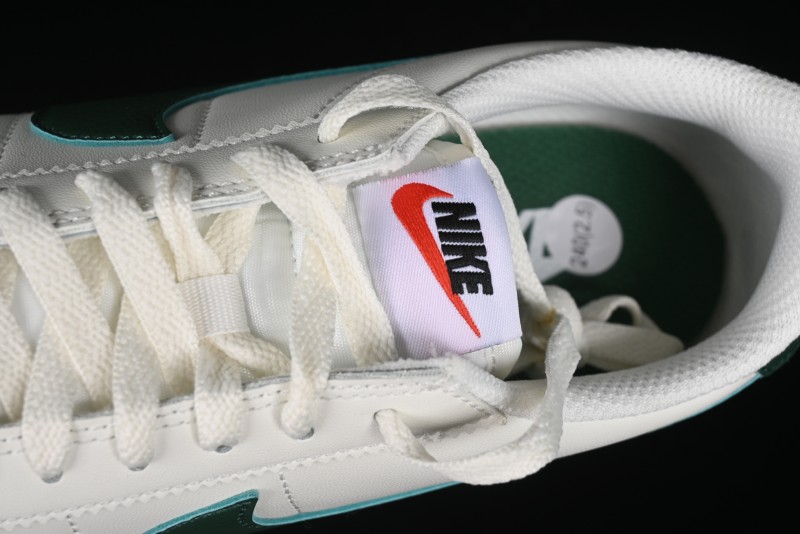 Nike Classic Cortez Leather Retro Running Shoes - DN1791-101