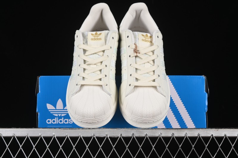 Adidas Superstar HQ6668 Casual Sneakers with Shell Toe Design