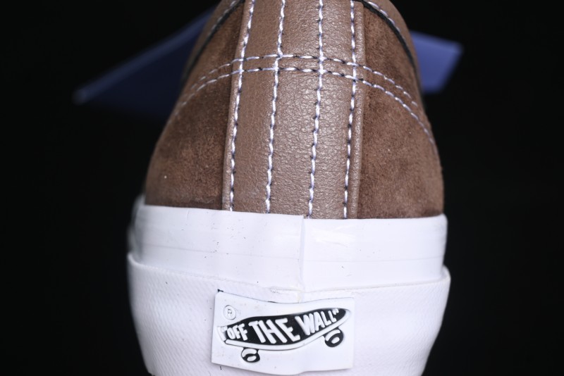 Vans Sk8-Mid Reissue 83 Premium Suede Retro Skate Shoes - VN0007QZDMV