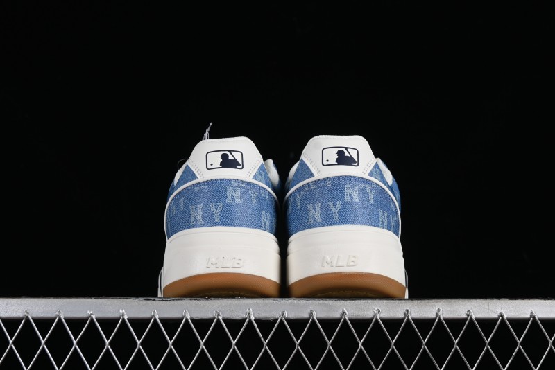 MLB Chunky Liner Basic Height Increasing Platform Sneakers with 6cm Inner Lift - 3ASXCLD4N50BLS