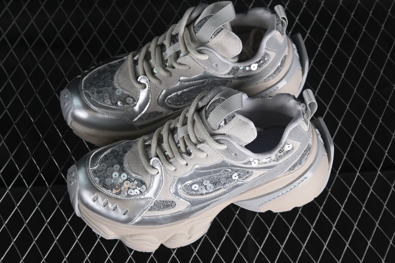 GG-CC Casual Running Shoes with Irregular Design - G24U9893B