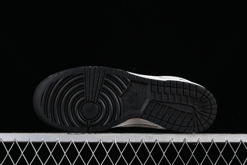 Nike SB Dunk Low Collaboration Three Swooshes Beige Black Color Low Top Casual Skateboarding Shoes - NK5639-321