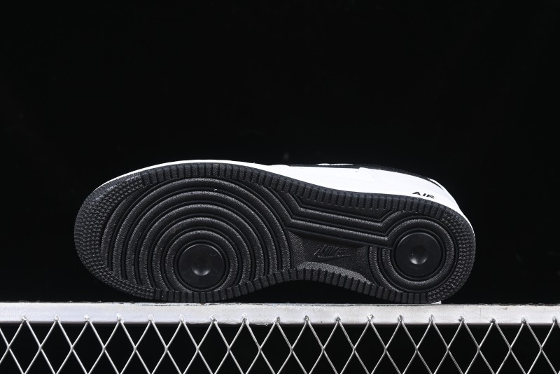 Nike Air Force 1 '07 Low White Black Swoosh Casual Sneakers - 315122-103