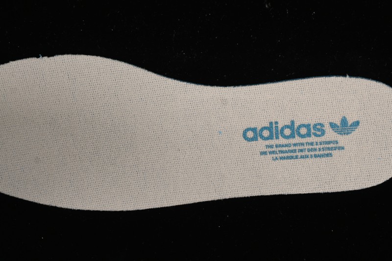 Adidas Originals Campus 00s Retro Sneakers with Chunky Sole Design - IE5588