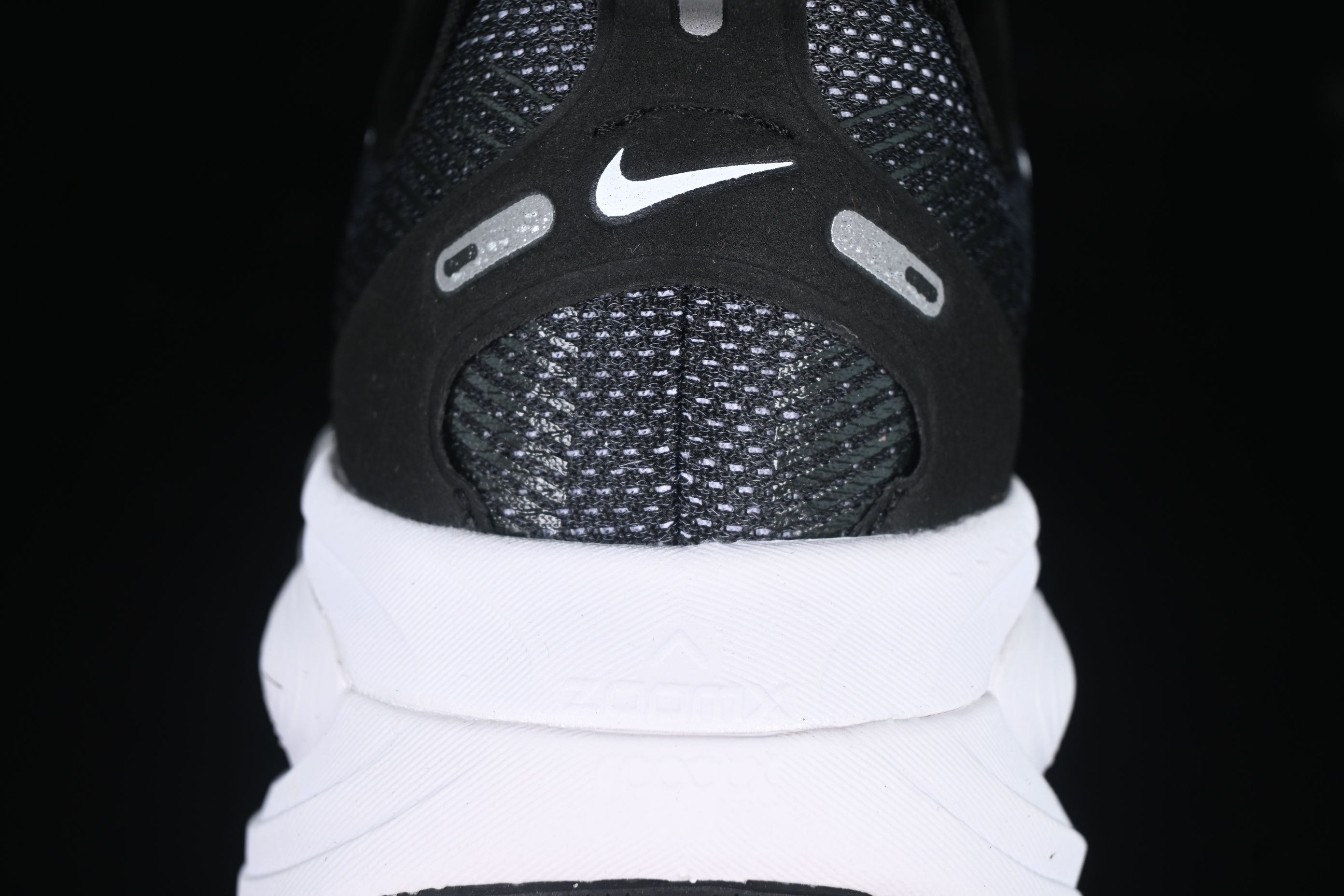 Nike Air Zoom Vomero 18 Moon Landing 18 2025 New Cushioned Casual Running Shoes - HM6803-007