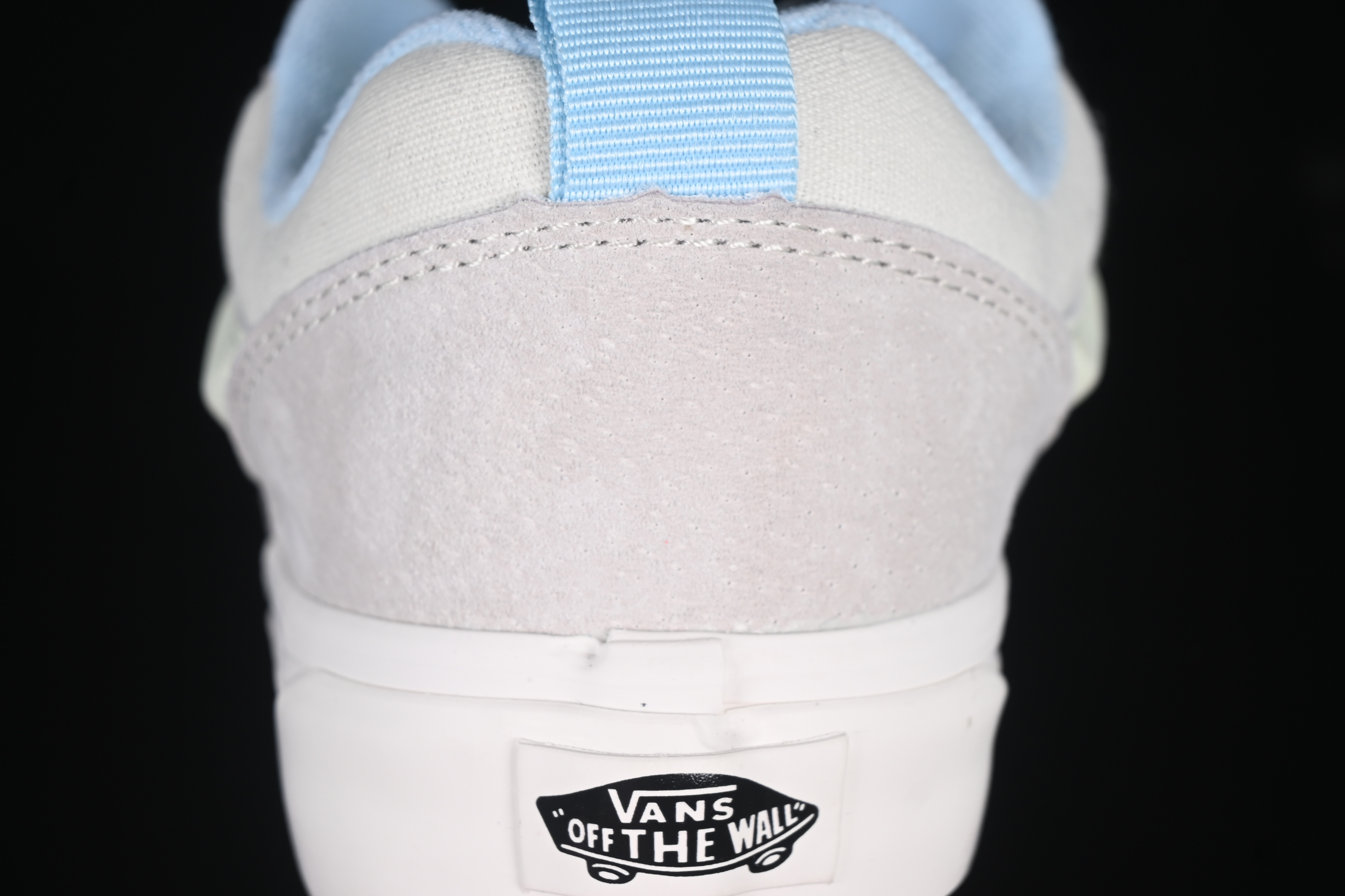 Vans Knu Skool Low-Top Retro Chunky Sneakers - VN000D6CZ5D
