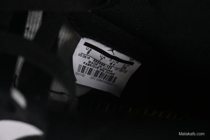 Nike Air Jordan 1 High Retro OG Basketball Shoes with Black Toe Design - 555088-125