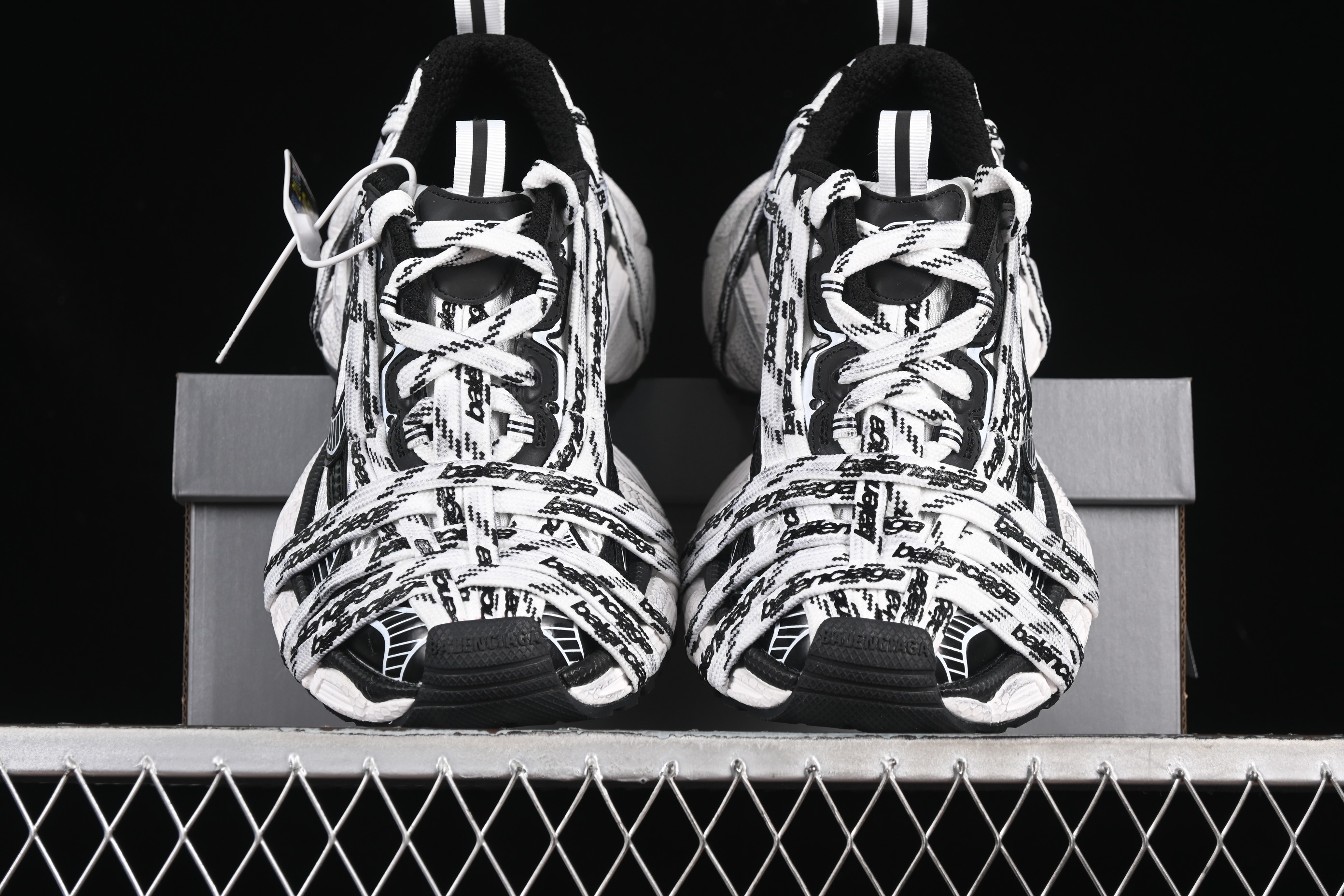 Balenciaga Phantom Sneaker 3XL Running Shoes - W3XHL9010