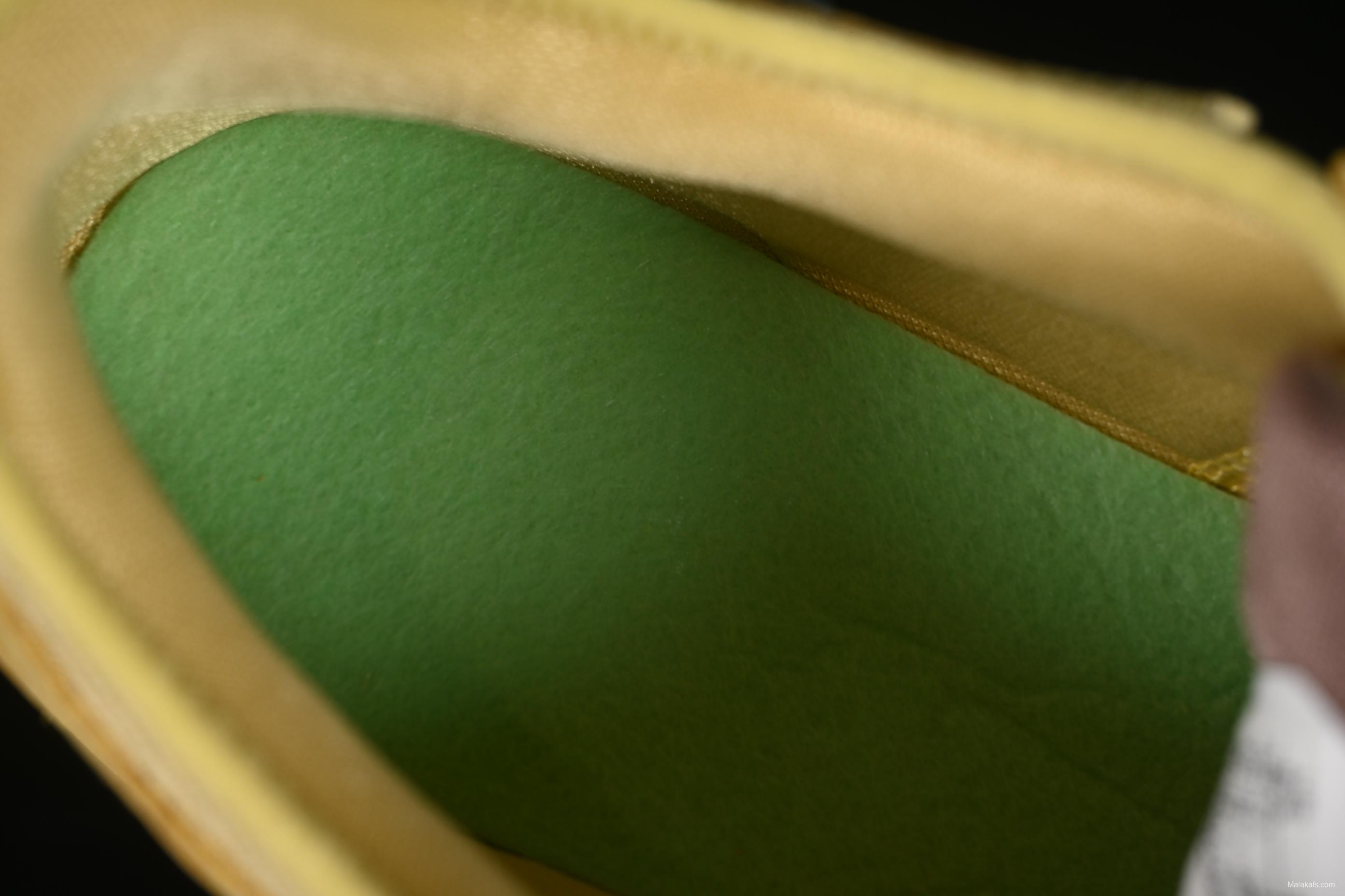 Nike Air Max 1 Travis Scott Collaboration Retro Running Shoes in Wheat Color with Reverse Swoosh - DO9392-700