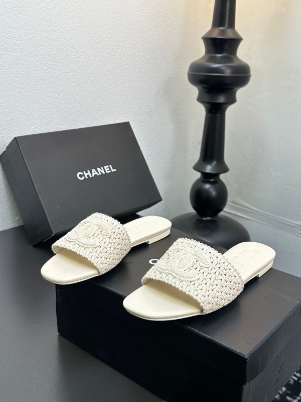 2025 CHANEL White Knit Leather Slippers LY00250
