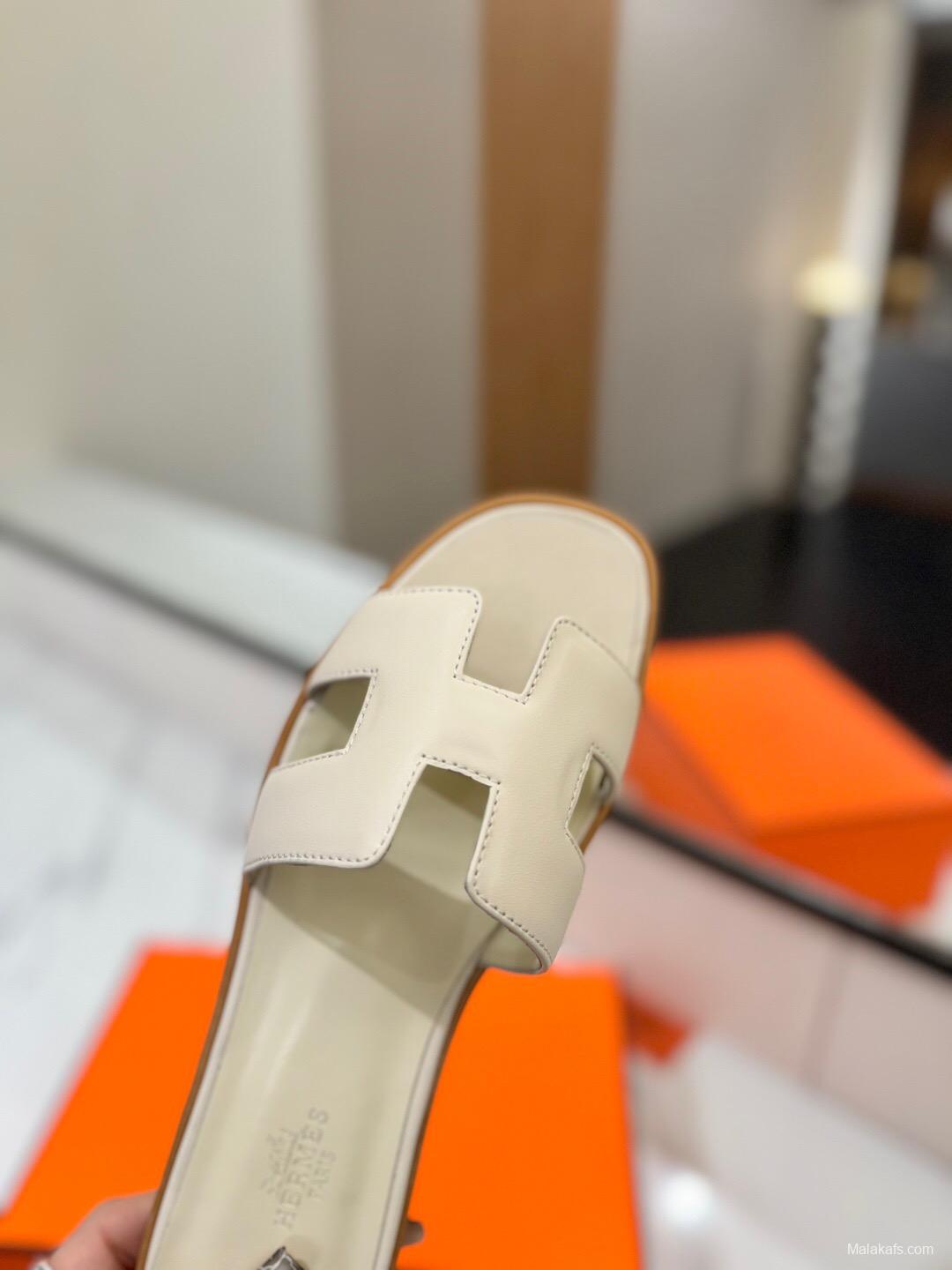 2025 Women Hermès Beige Leather Slippers