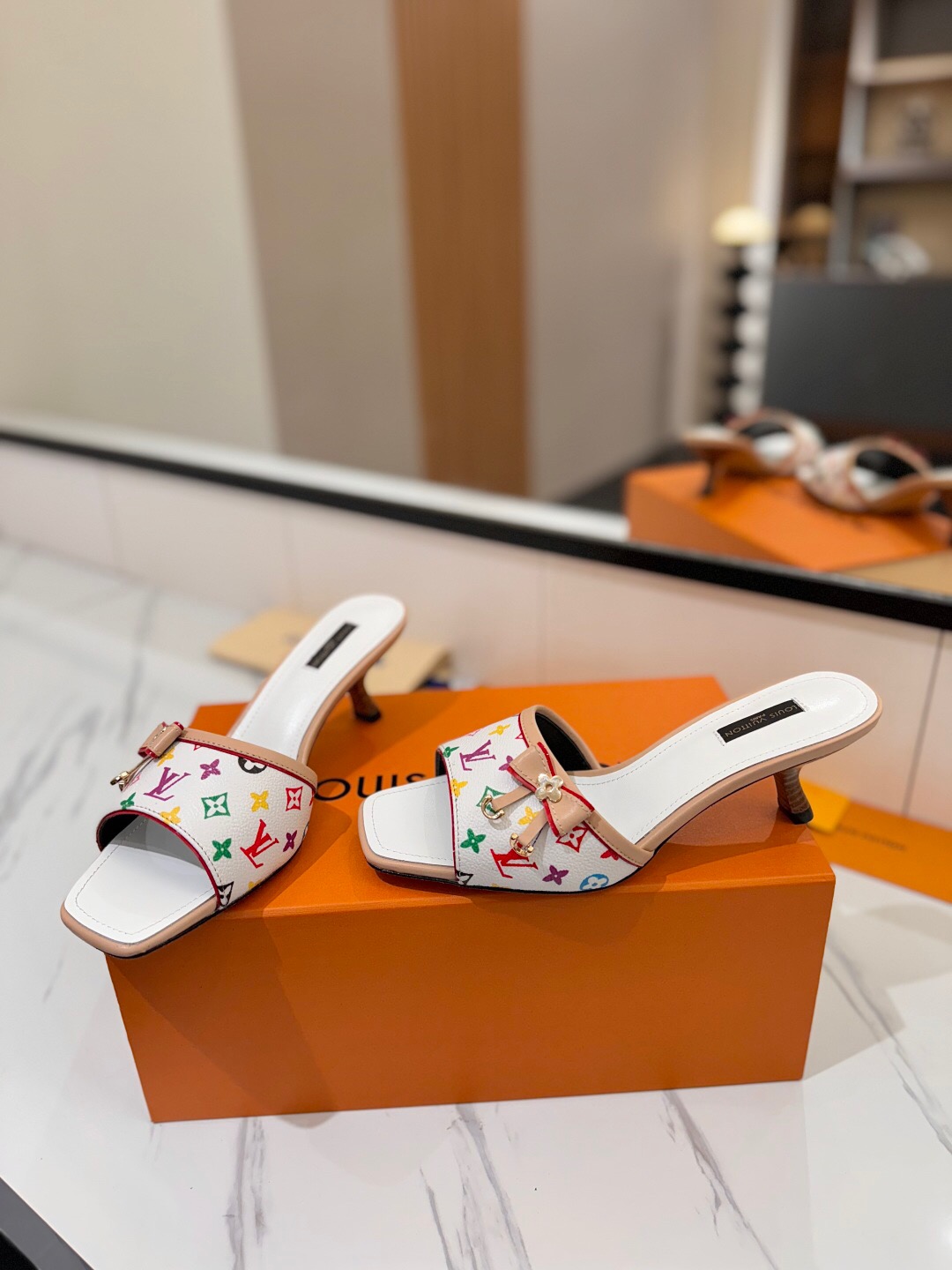 2025 Women Louis Vuitton White Multicolor Leather Sandals