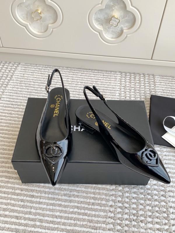 2025 Women Chanel Black Patent Leather Slingback Pumps KFY00300