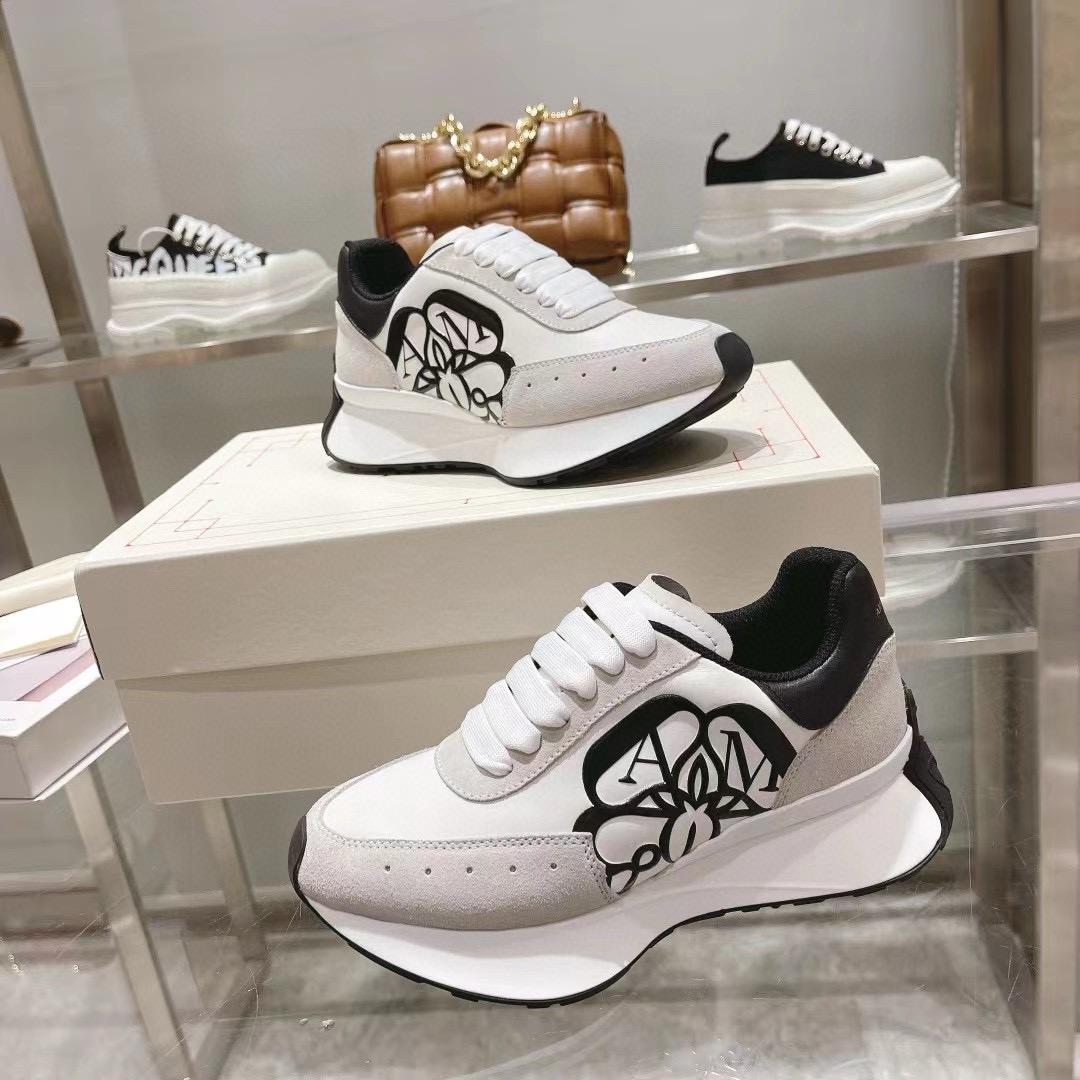 2024 Unisex Alexander McQueen White Black Leather Suede Sneakers Seal Logo MJ00370