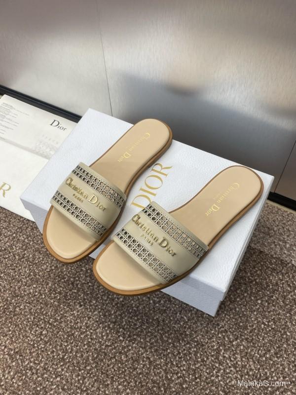 2025 Women Dior Beige Leather Slippers KFY00300