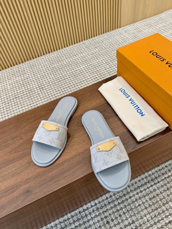 2025 Women Louis Vuitton Light Grey Canvas Slippers LY00200