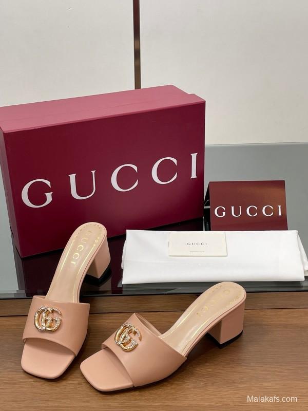 2025 Women Gucci Pink Leather Slippers GG Crystal Buckle LY00280