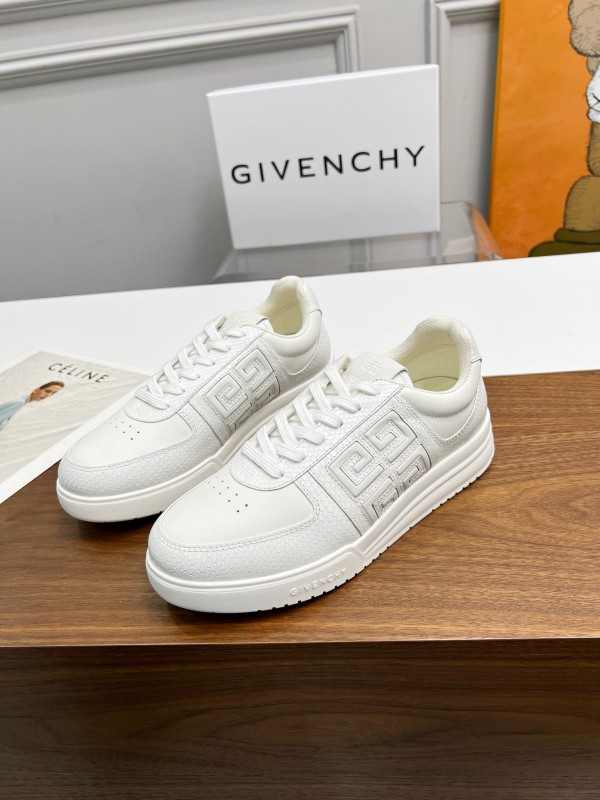 2024 Unisex Givenchy White Silk Calfskin Patent Leather Low Top Sneakers MJ00380