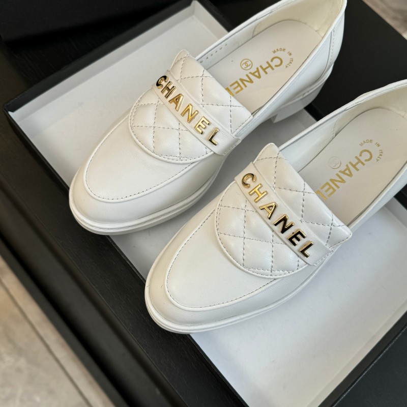 2025 Women Chanel White Leather Loafers KFY00310
