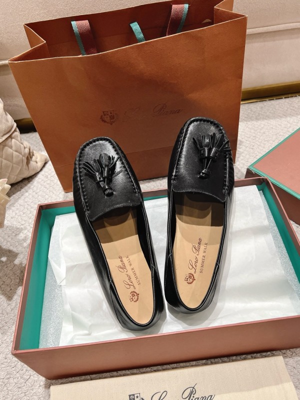 2025 Women LP Black Leather Loafers Tassel LY00291