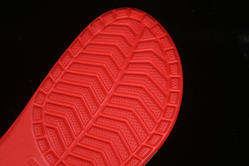 Crocs Classic Two-Way Beach Clog Sandals - B.D4
