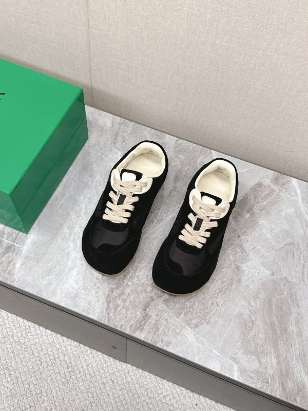 2025 Unisex Bottega Veneta Black Nylon Suede Sneakers KFY00290