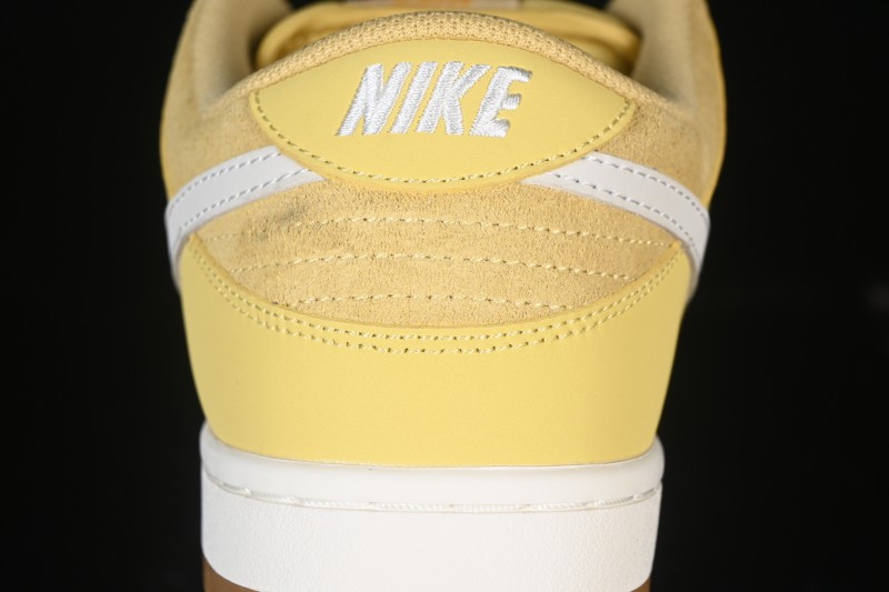 Nike SB Dunk Low Saturn Gold Low-Top Skate Shoes - FJ1674-700