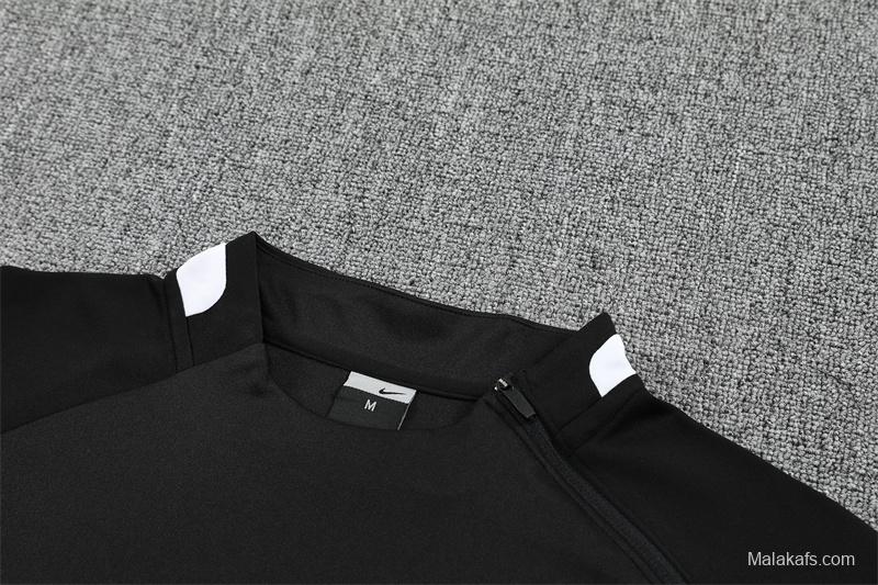 Retro 02/03 Manchester United Black Half Zipper Jacket