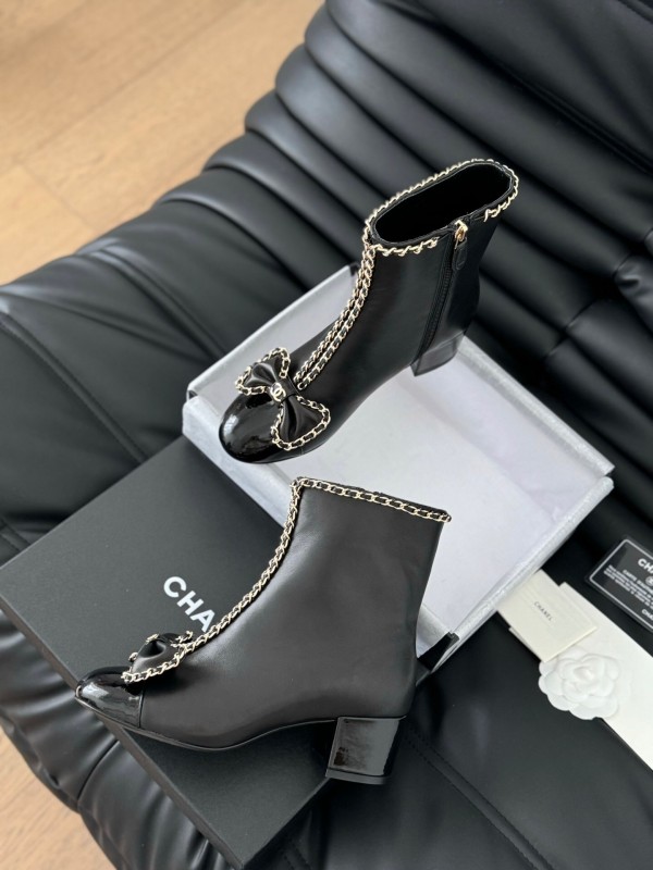 Chanel Classic Chain Boots for Women - LY00380