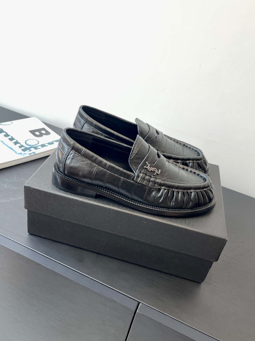 Saint Laurent Classic Loafer Flats - KFY00350