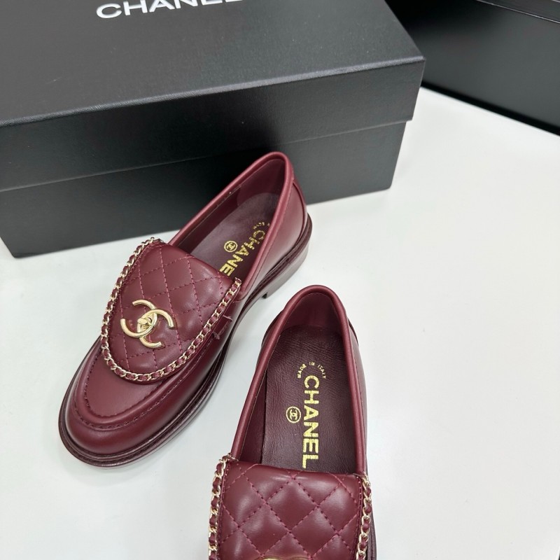 Chanel Classic Flap Chain CC Loafers with Buckle Closure - LY00320