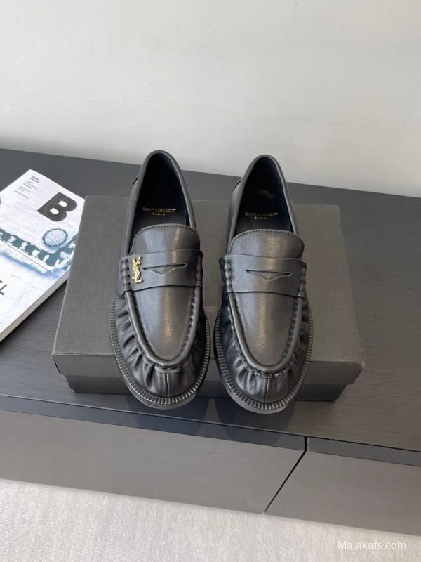 Saint Laurent Classic Loafer Mule Flats - KFY00350