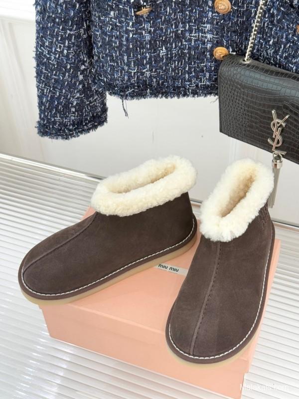 Miu Miu Retro Shearling Platform Snow Boots - KFY00300