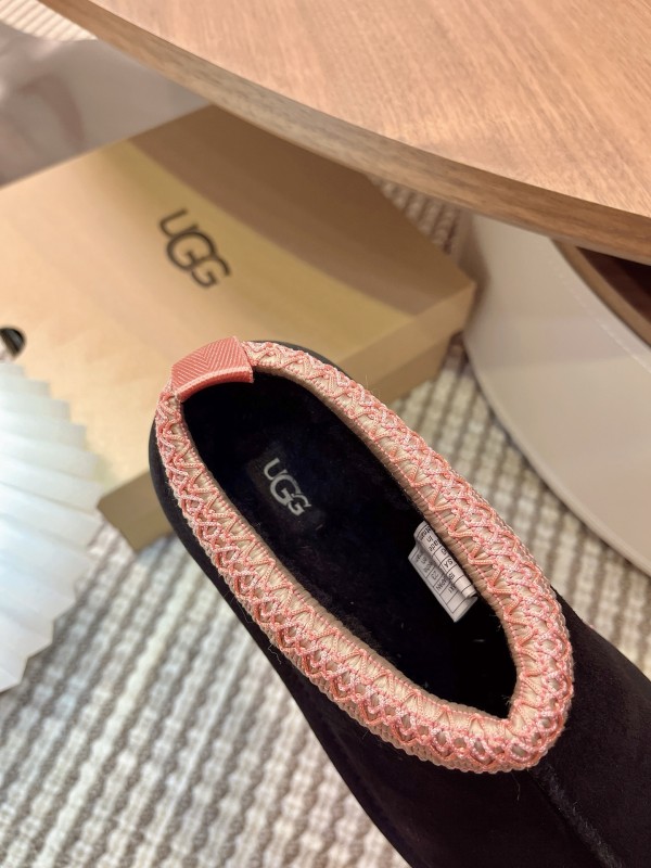 UGG Tazz Platform Wool Slipper - MJ00230