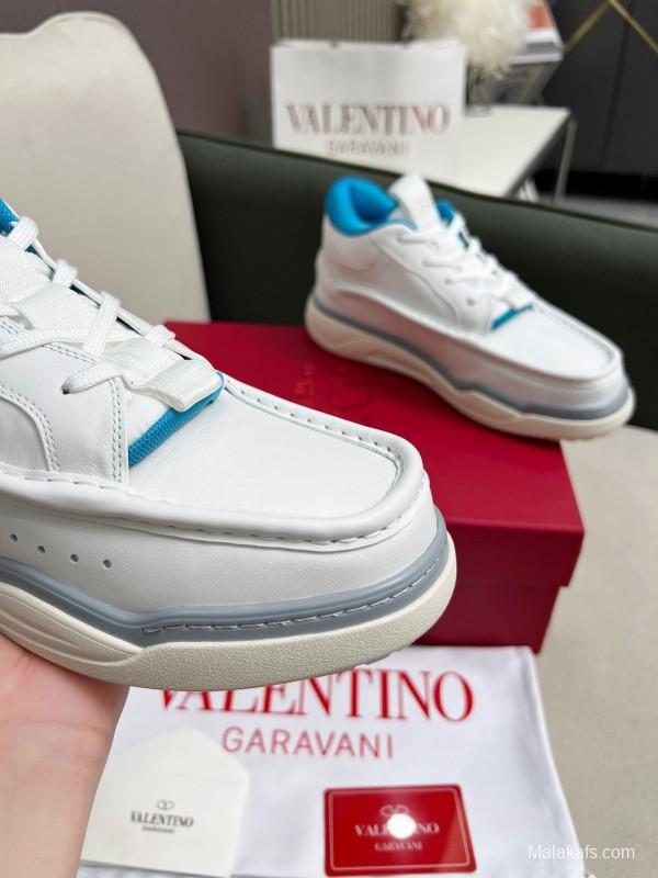 VALENTINO RUNBOOT Mid-Top Sneakers with Lightweight Comfort - AS00380