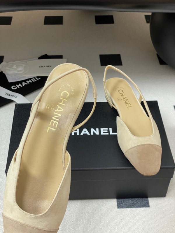 Chanel Sling-back Two-Tone Suede Slingback Sandals Flat/Block Heel - KFY00280