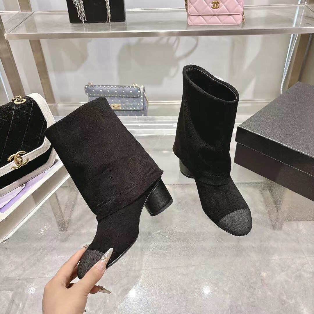 Chanel 2025/SS Autumn Winter Runway Turn-Cuff Chunky Heel Straight Boots Tube Boots with Classic Color Blocking - LY00400