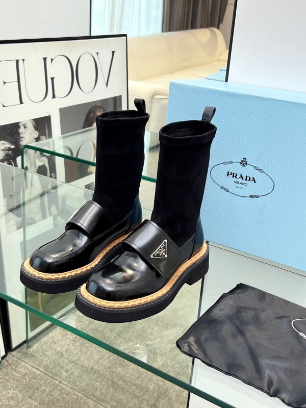 Prada Infinite Versatile Ankle Boots for Women - LY00300