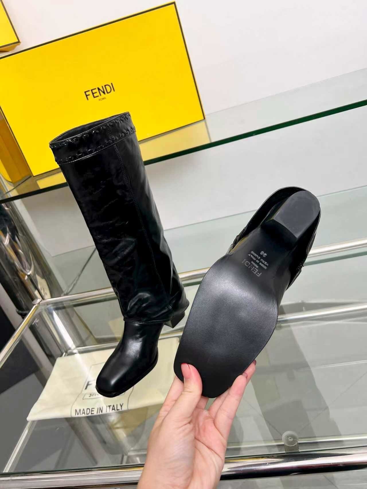 Fendi 2025 SS Wide Leg Boots with Block Heel - LY00440/LY00510