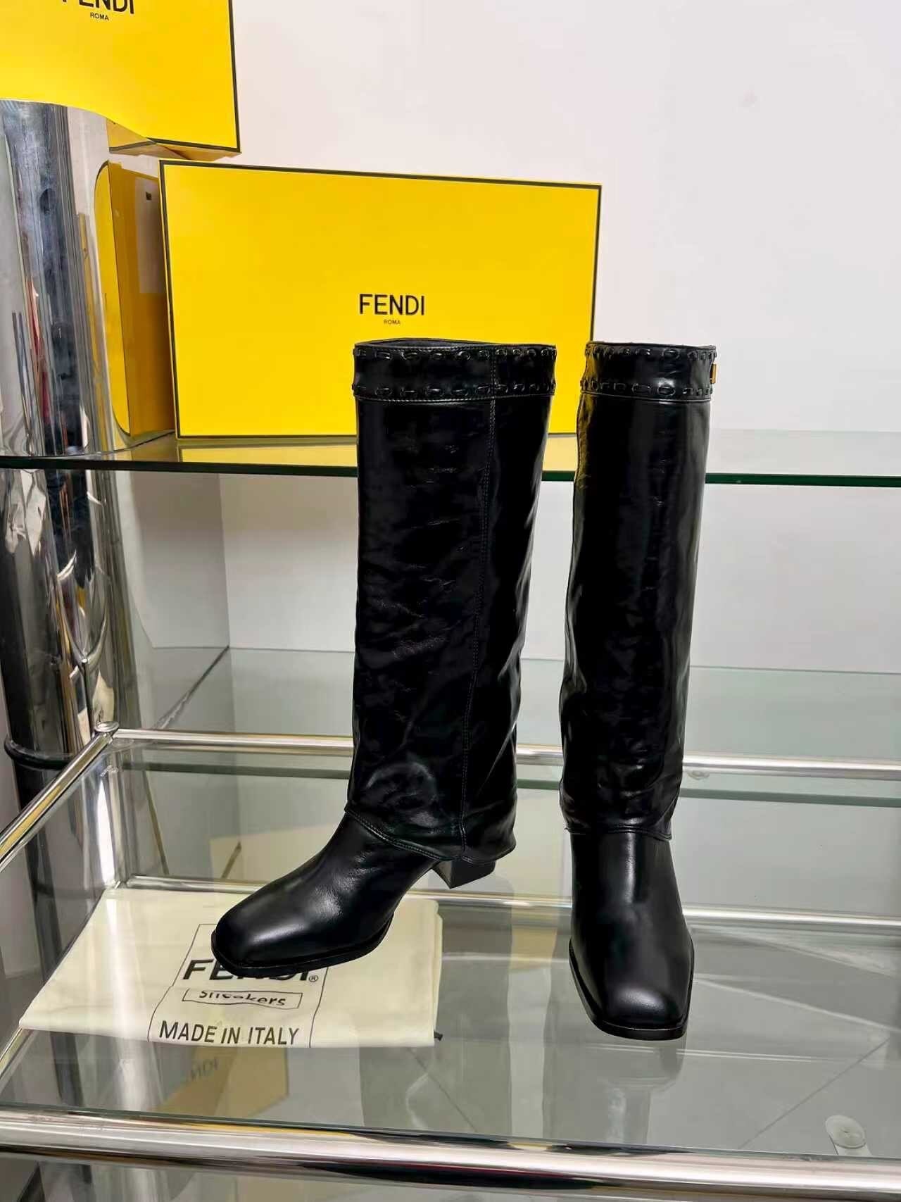Fendi 2025 SS Wide Leg Boots with Block Heel - LY00440/LY00510