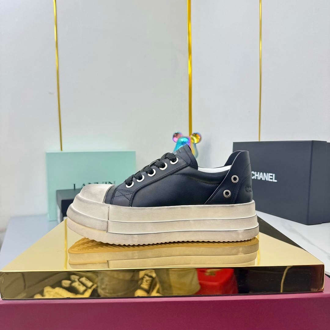 Chanel 2025 SS Classic Panda Dirty Sneakers Bread Shoes - LY00330