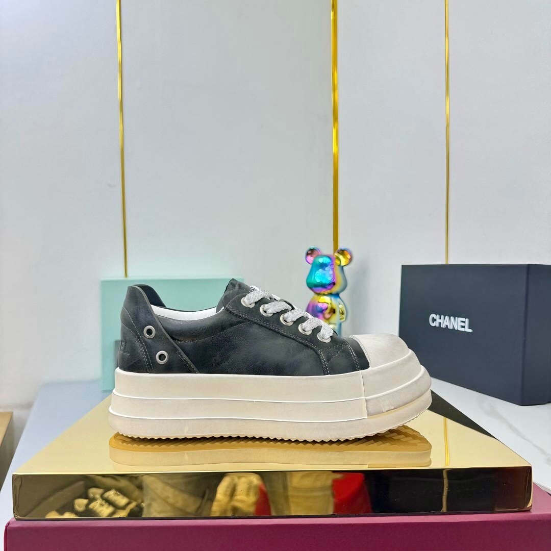 Chanel 2025 SS Panda Casual Sneakers Dirty Style - LY00330
