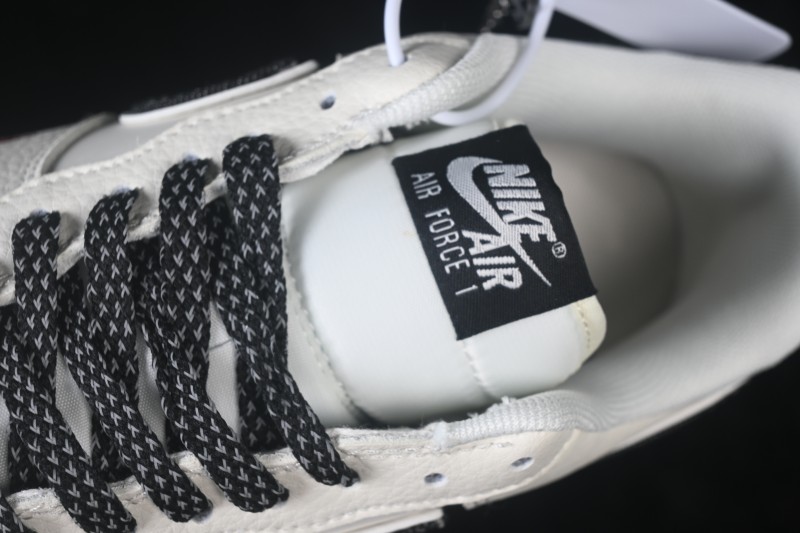 Nike Air Force 1 '07 Low Retro Basketball Shoes with Full-Length Air Cushion - DN9688-105