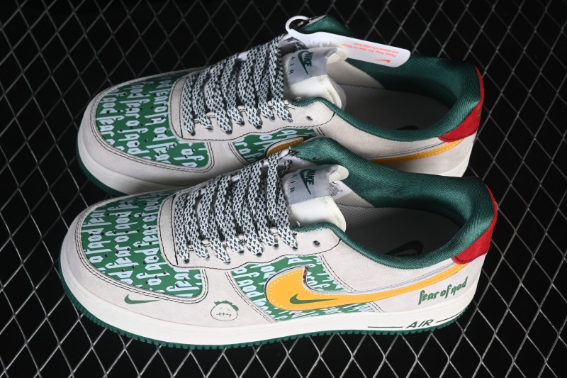 Nike Air Force 1 '07 Low Casual Sneakers with Grey-Green Accents and Full-Length Air Cushion - SY1388-025