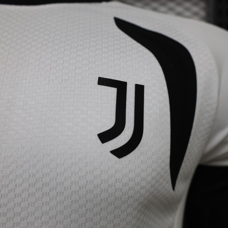 Player Version 26/27 Juventus White Training Jersey