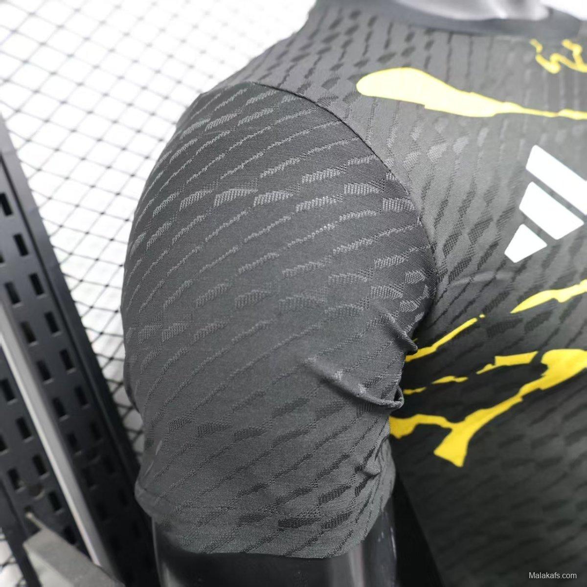 Player Version 25/26 Real Madrid x Avengers Graphic Black Jersey