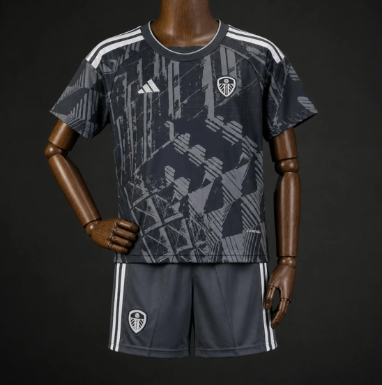 26/27 Kids Leeds United Third Black Jersey Kit